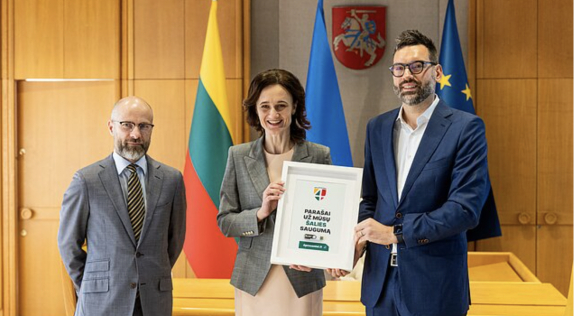 Verslas toliau spaudžia politikus – ragina peržiūrėti Nacionalinį susitarimą dėl gynybos Verslas toliau spaudžia politikus – ragina peržiūrėti Nacionalinį susitarimą dėl gynybos